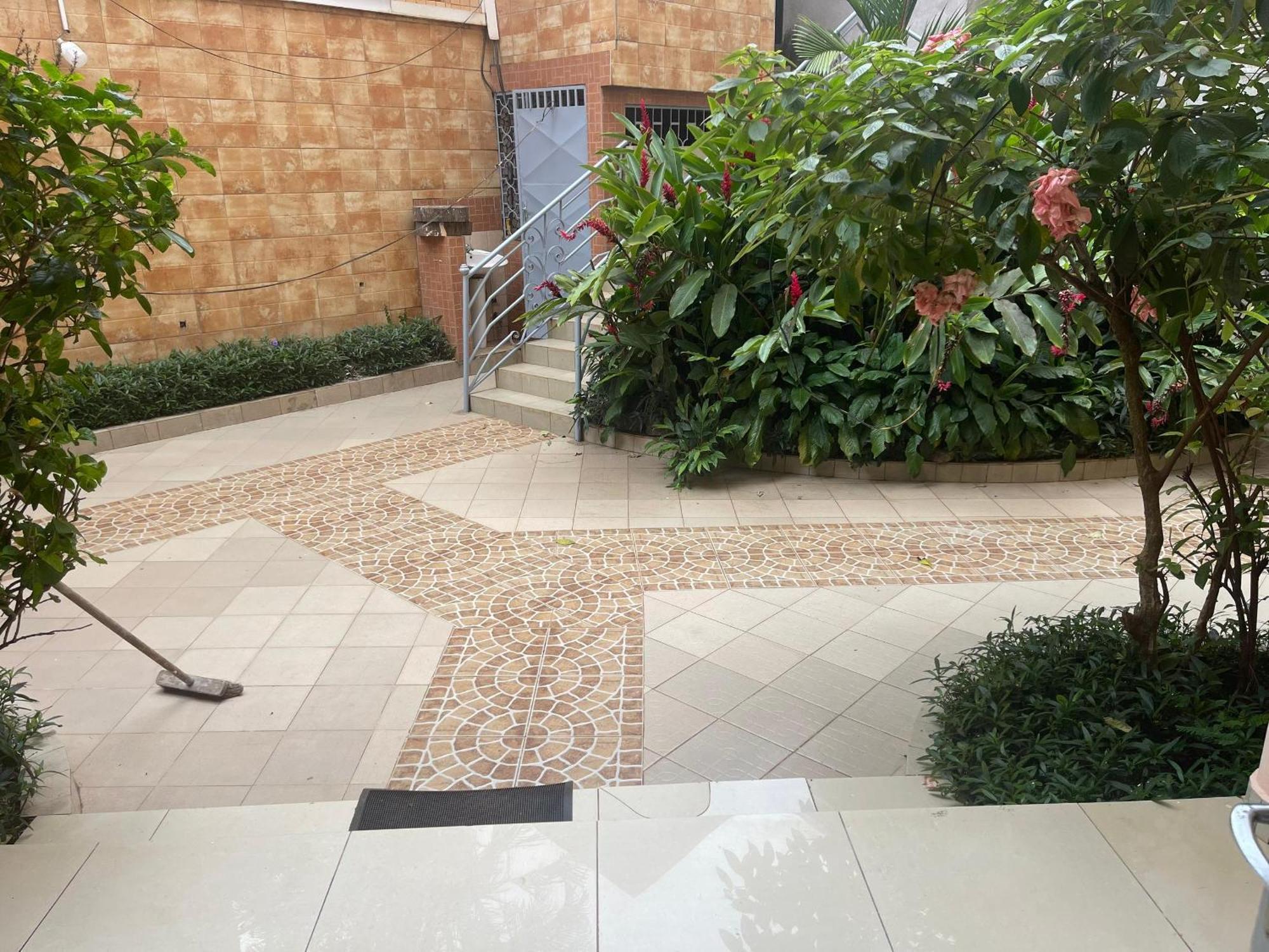 Toundalia Residence ยาอุนเด ภายนอก รูปภาพ